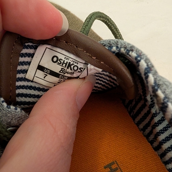 OshKosh B'Gosh Nico Toddler Boy Olive Green Lace Up Sneakers in Size 7 - Picture 9 of 10